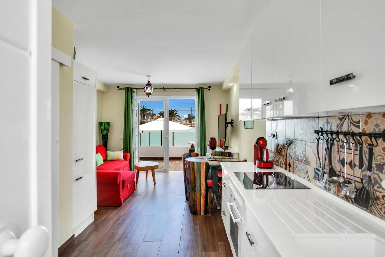 Casa Del Sol, Beautiful Terrace, Fast Wi-Fi, Pool Apartment Costa Adeje